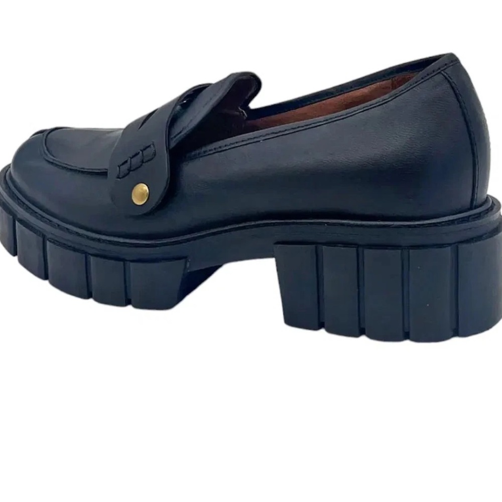 Vionic Penny Loafers With Lug Soles.2 Snap on Front Choices,Gold Chain Or Plain. - Picture 4 of 13